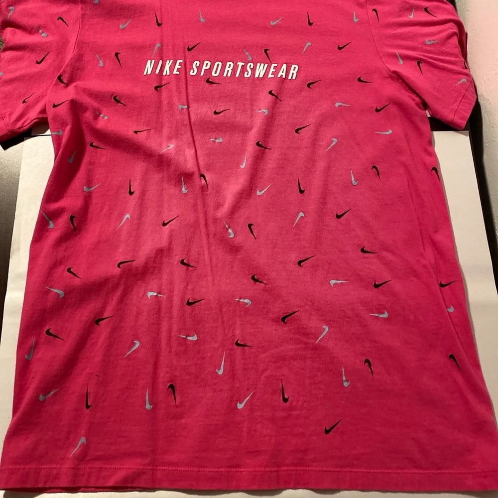 Nike Champs Sports Multicolor Graphic Tee Men's Medium Very Good